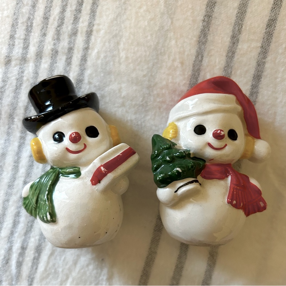 Vintage Lefton Salt and Peppere Shaker Snowmen